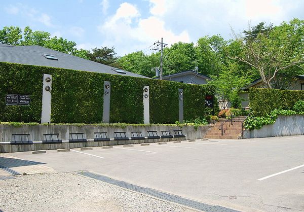 那須の隠れ宿アクアスイートの駐車場